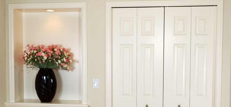 residential closet door repair in Willows